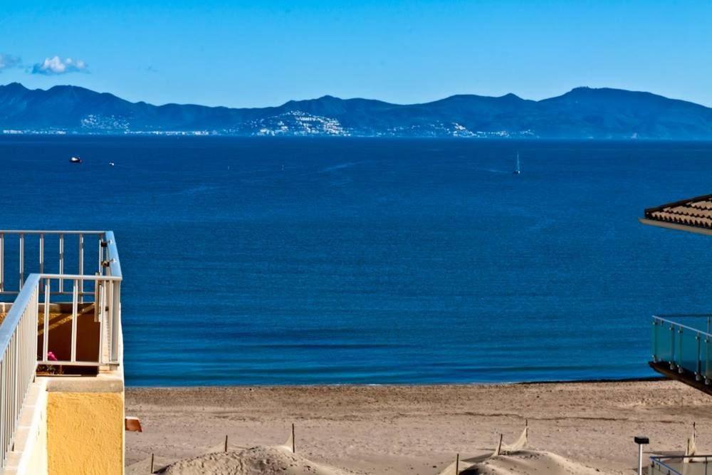 Apartamento Pie De Playa-Wifi Free L' Escala Buitenkant foto