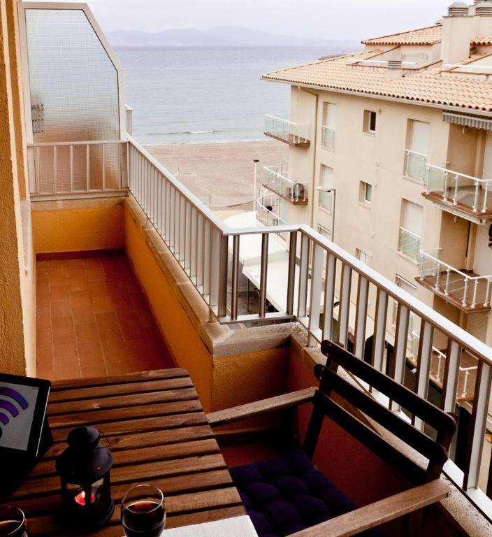 Apartamento Pie De Playa-Wifi Free L' Escala Buitenkant foto